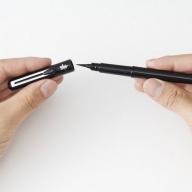 Ручка-кисть для каллиграфии Pentel Pocket Brush Pen черный корпус черная + 4 картриджа - Ручка-кисть для каллиграфии Pentel Brush Pen GFKP3 черная + 4 картриджа